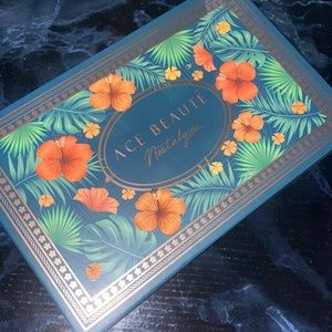 Ace Beaute Nostalgia Eyeshadow Palette